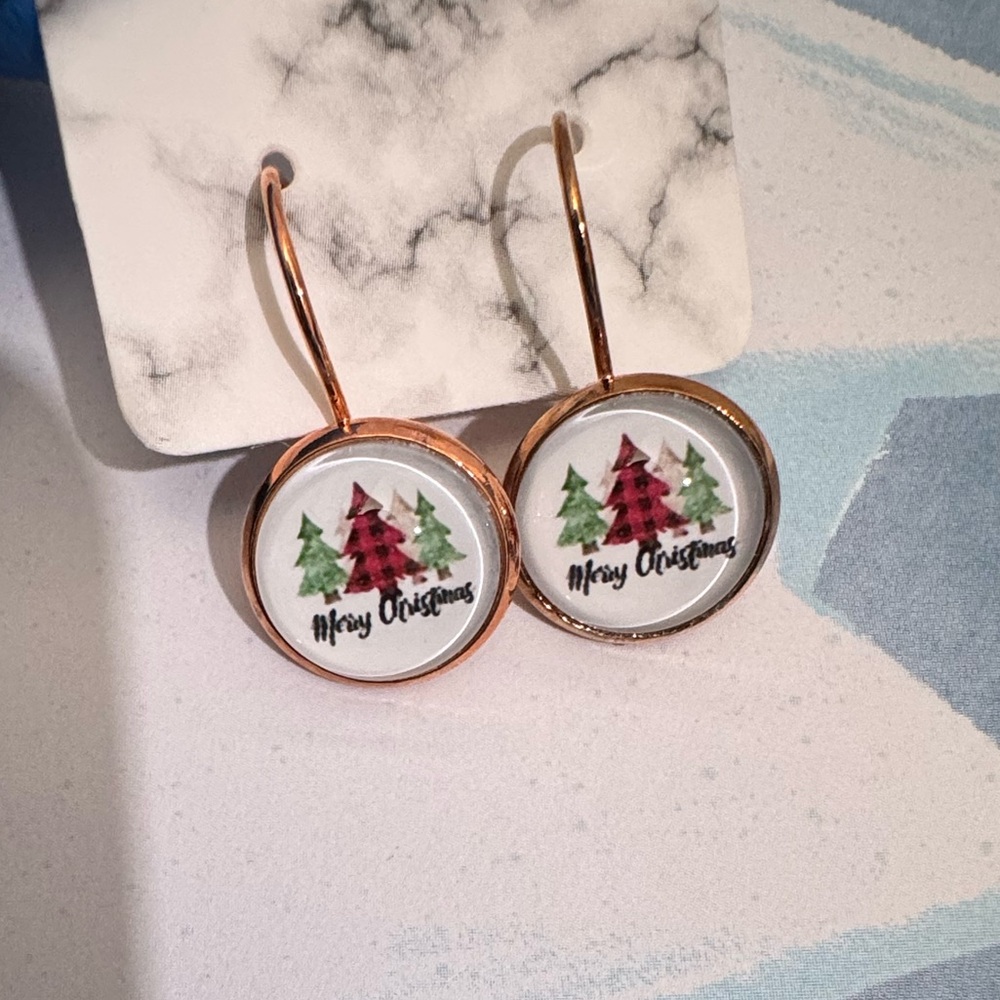SALE! NEW Holiday Leverback Merry Christmas Earrings Metal & Glass